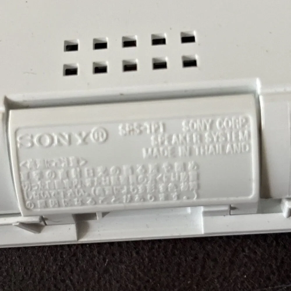 Sony SRS-TP1 White Portable Stereo Travel Speaker Not Tested